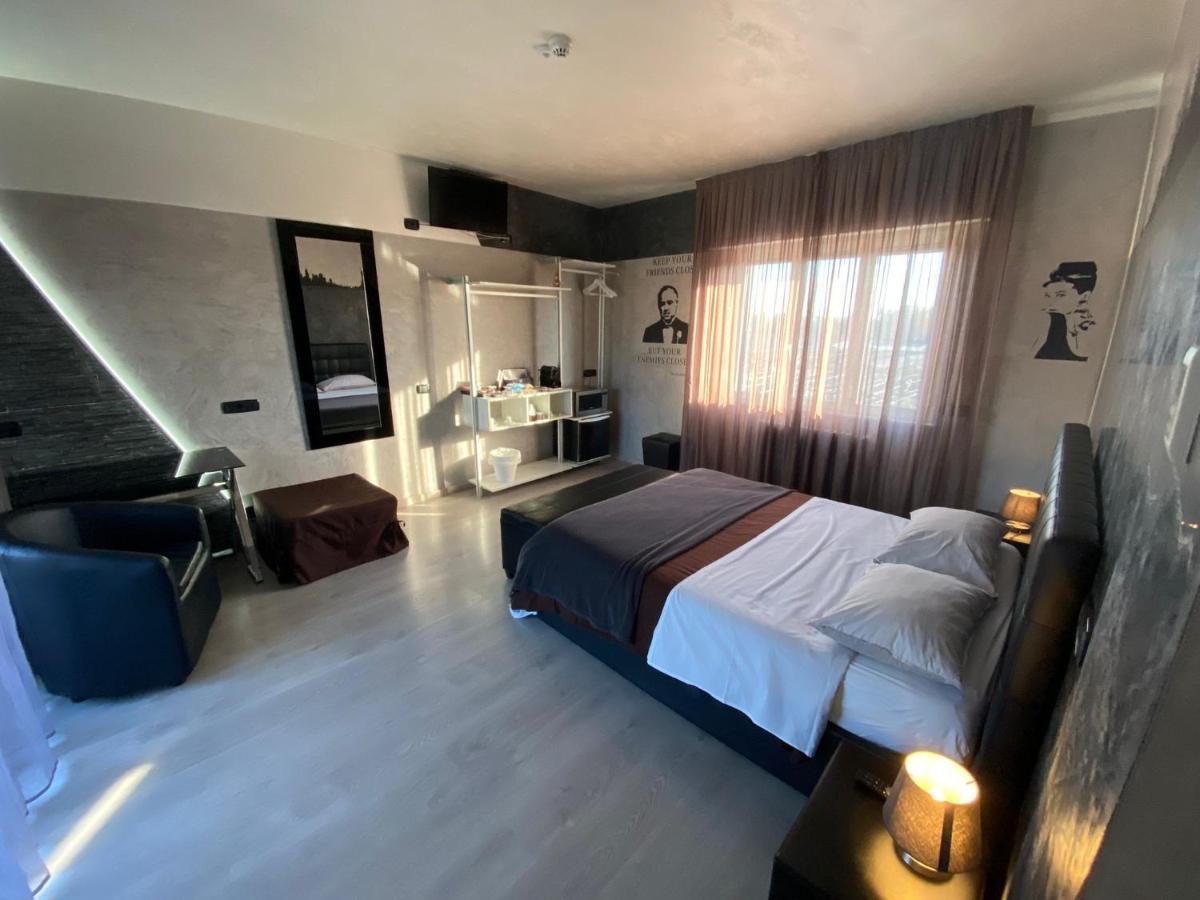 B2In Suite & Office Capriate San Gervasio Exterior foto