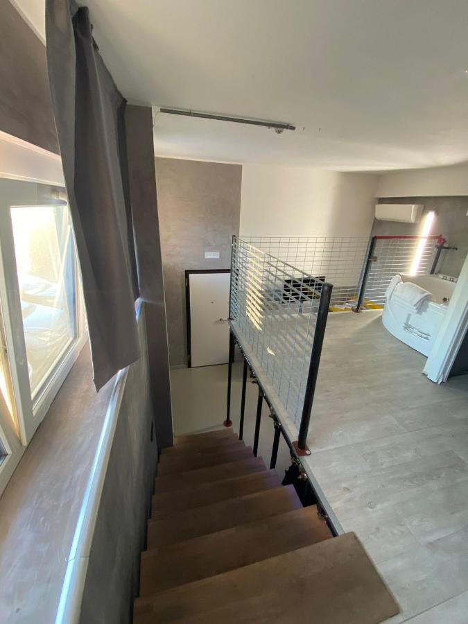 B2In Suite & Office Capriate San Gervasio Exterior foto