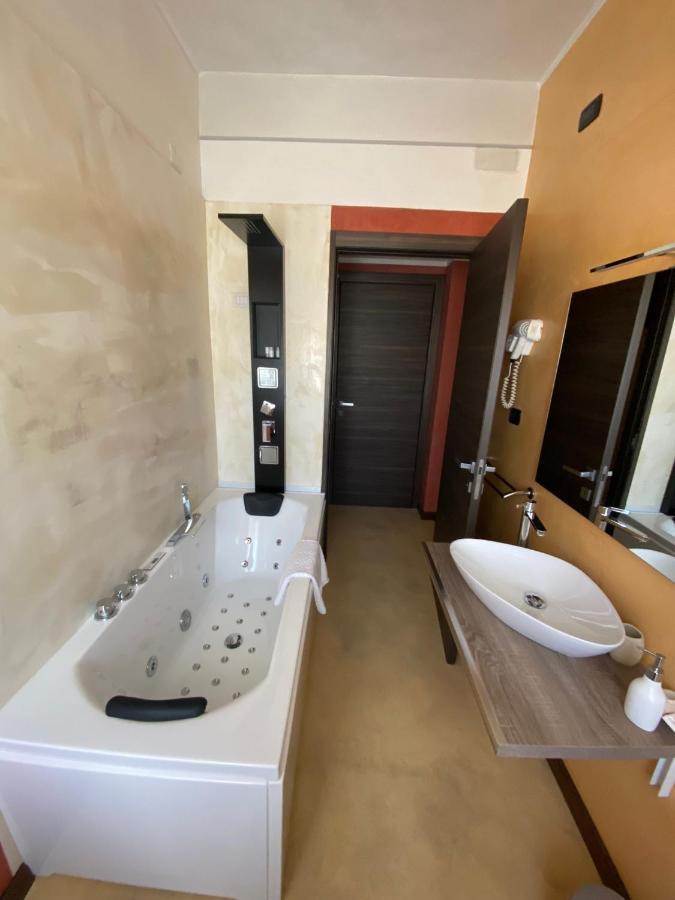 B2In Suite & Office Capriate San Gervasio Exterior foto